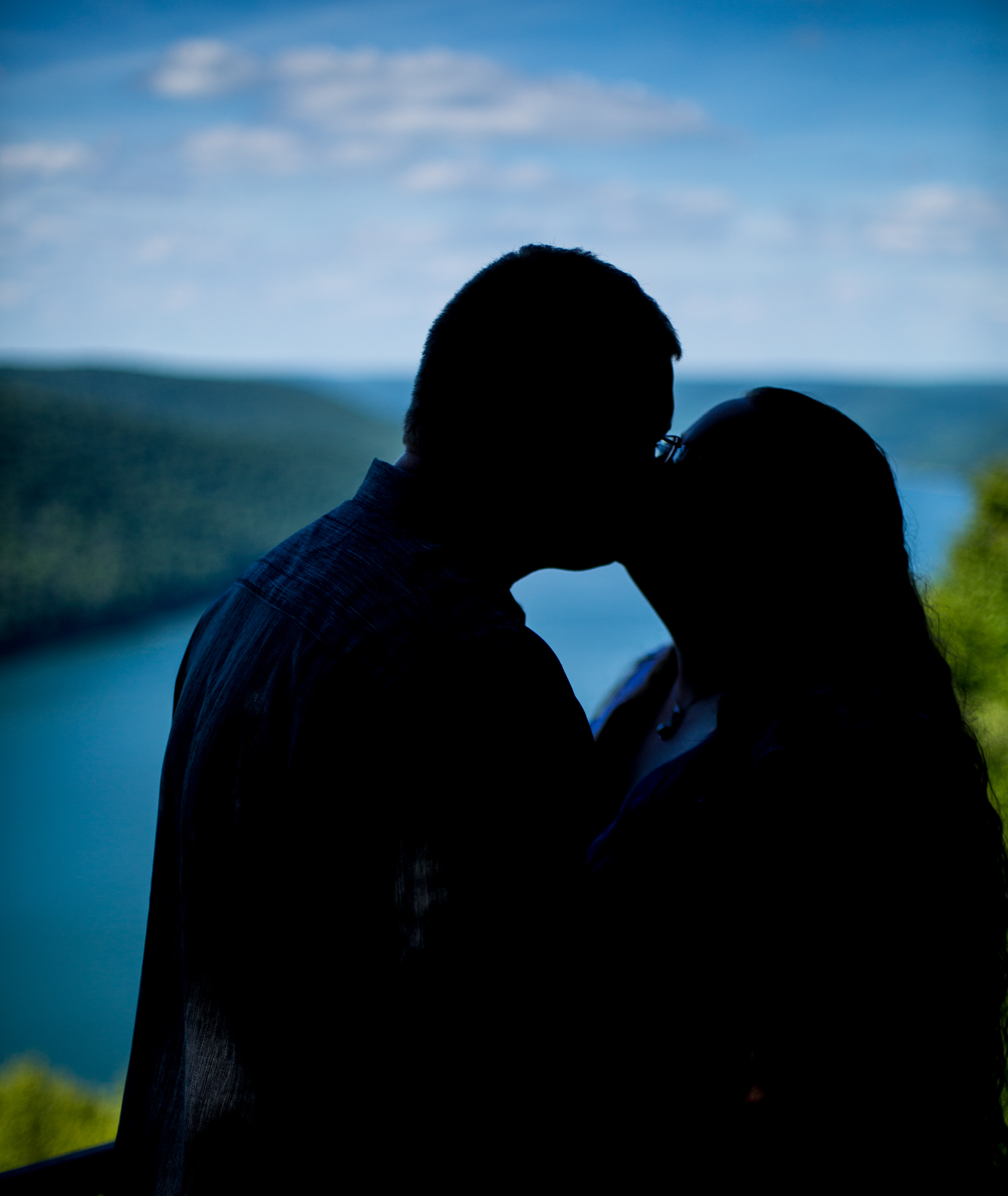 Silhouette of kissing couple at Jakes Rocks scenic overlook